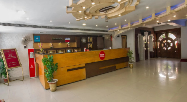 OYO 694 Hotel Malik Residency
