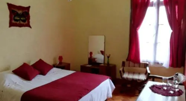 Casa Kultour B&B, Забронировать Отель Отели Вальпараисо с завтраком, рядом с Yuguslavo Walk, Завтраки