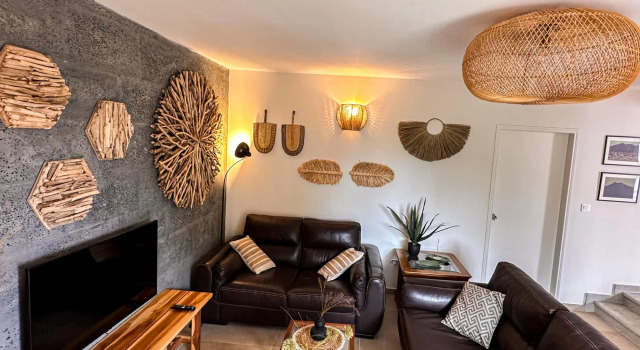 Home2Book Charming Casa Julianna