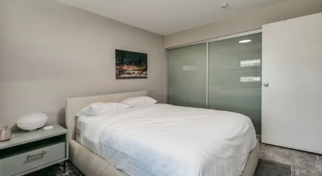 Unbeatable Old Town Location! Modern and Classy!