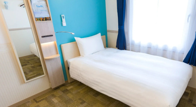 Toyoko Inn Marugame Ekimae, Buchen Sie Hotel Marugame Kagawa