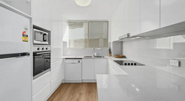 Апартаменты Executive The Hill Apartments