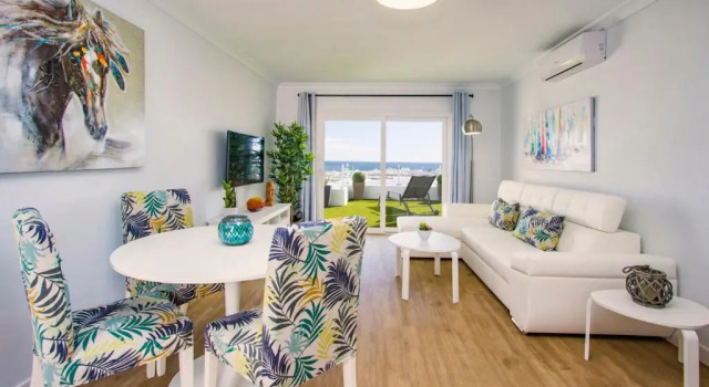 Flower Beach Suite 23