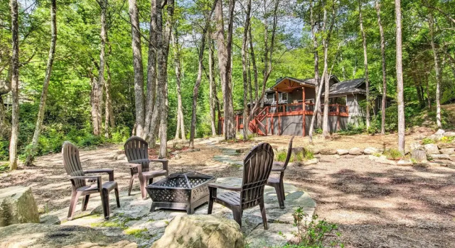 Lake Toxaway Cabin w/ Fire Pit - 1 Mi to Marina