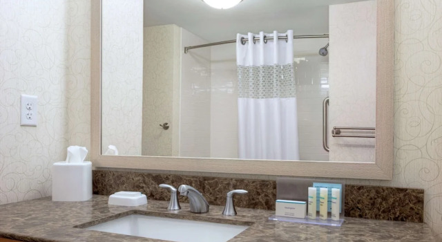 Четырёхместный номер Standard с видом на горы Hampton Inn Bar Harbor