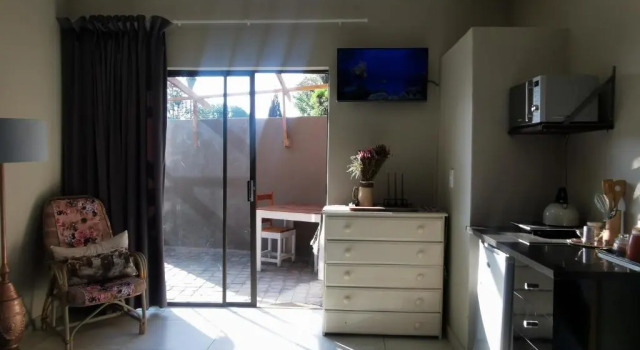 Bosveld In Die Stad 2 Guesthouse, Prenota Hotel Alberton Gauteng