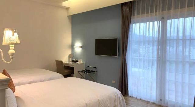 Standard- firedobbelt værelse med altan Joy Hotel