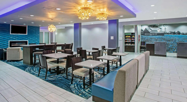 Двухместный номер Deluxe La Quinta by Wyndham Victoria - South
