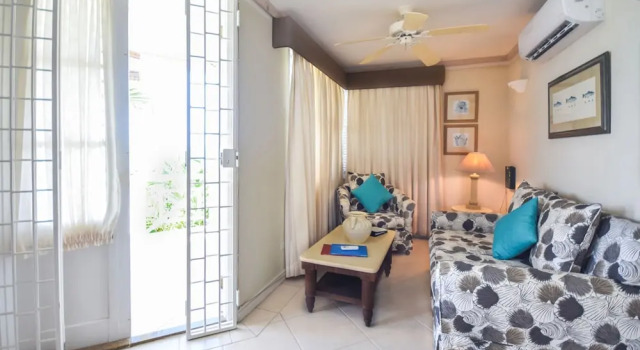 Indramer No.2 - Nautilus Blue Sky Luxury, Prenota Hotel Worthing Barbados