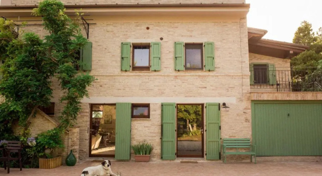 Al Poggio Dei 4 Borghi, Rezerwuj Hotel Monterubbiano Marche