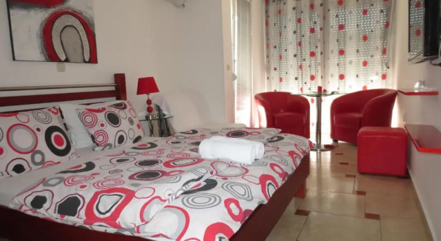 Студия Apartments Jovan city center with free parking