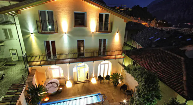 Villa Maggie, Book Villa Villaer i Malgrate, Villa