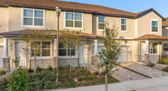 Коттедж Super Epic- Sleeps 32 TWO Separate Townhomes