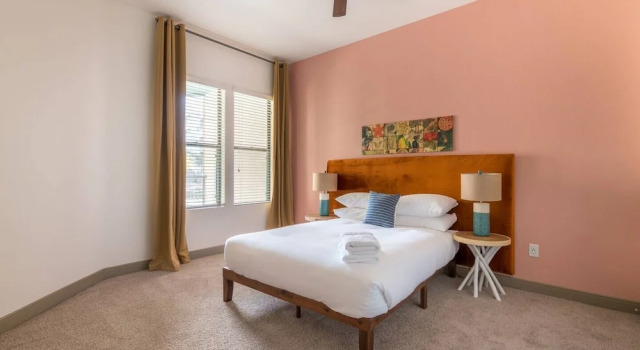Апартаменты Modern Town Lake waterfront CozySuites in paradise