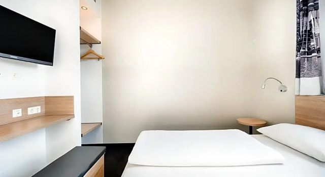 Одноместный номер Standard с красивым видом из окна B&B Hotel München-Trudering