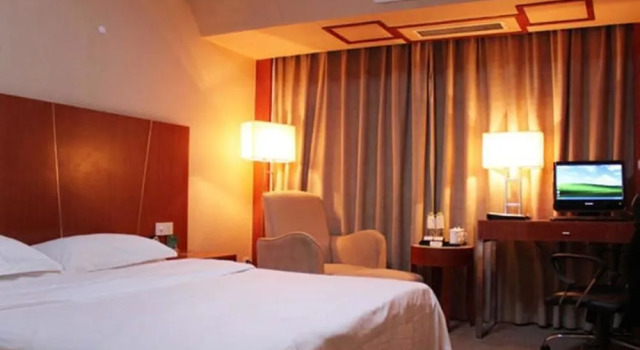 Pingmenlou Hotel (Suzhou Railway Station North Temple Tower)(平门楼宾馆(苏州火车站拙政园店)), Book Hotel Suzhou Kina, nær Beisi Pagoda