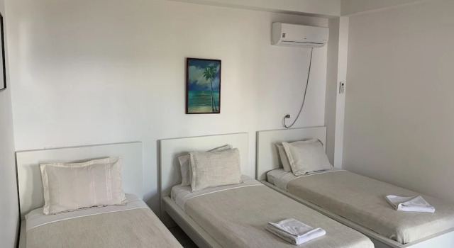 Трёхместный номер Standard с частичным видом на океан Sunset Hotel