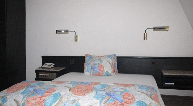 Hotel Central, Rezerwuj Hotel Hotele w Dudingen z parkingiem, Parking
