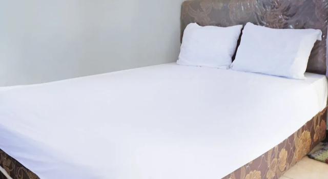 Standard Double room OYO Life 92915 Duta Amnan Syariah