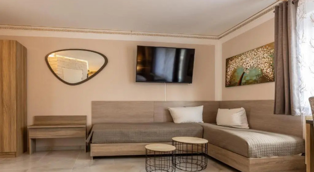 Четырёхместный номер Classic Hotel Restaurant Meteora