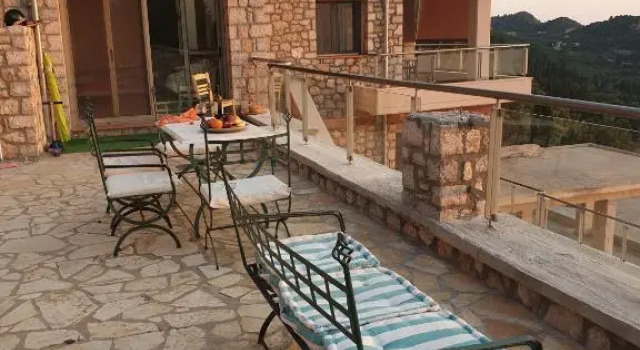 Lavender House 1 - Agios Nikitas, Забронировать Отель Отели периферии Ионических островов с парковкой, Парковка