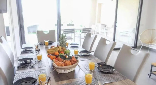 Апартаменты Solaneos propose magnifique T4 neuf sur le port avec Piscine