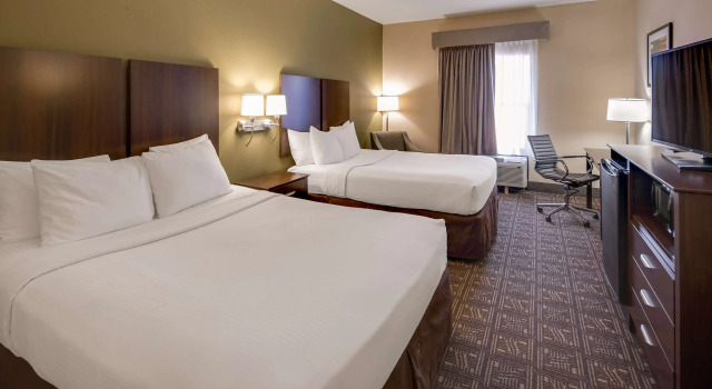 Четырёхместный номер Standard Best Western Rayne Inn