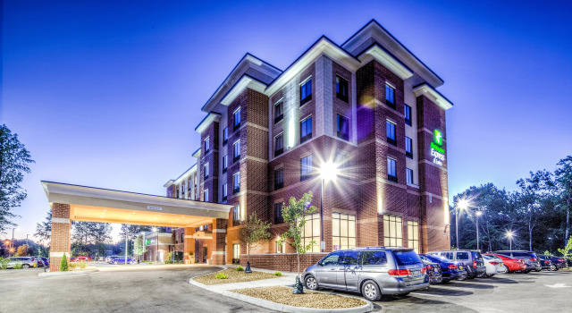 Holiday Inn Express & Suites Cleveland/Westlake, an IHG Hotel, Reserva ahora Hotel Westlake Ohio