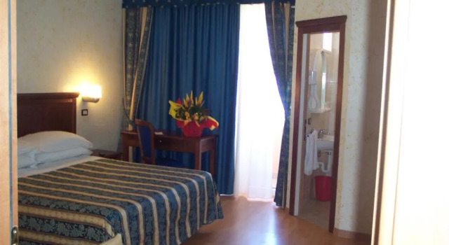 Четырёхместный номер Standard с балконом Hotel Alexander Resort