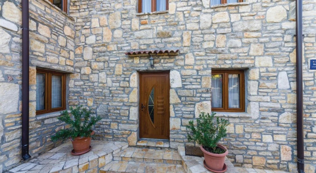 Nice Apartment in Vir With 2 Bedrooms, Wifi and Outdoor Swimming Pool