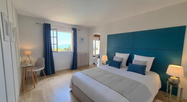 Полулюкс Les Hauts de la Riviera