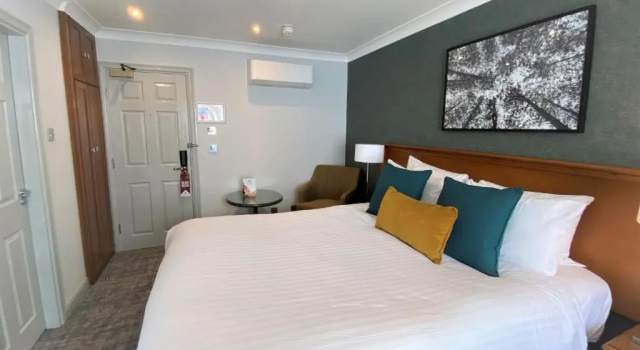Двухместный номер Executive Crowne Plaza East Midlands Airport by IHG