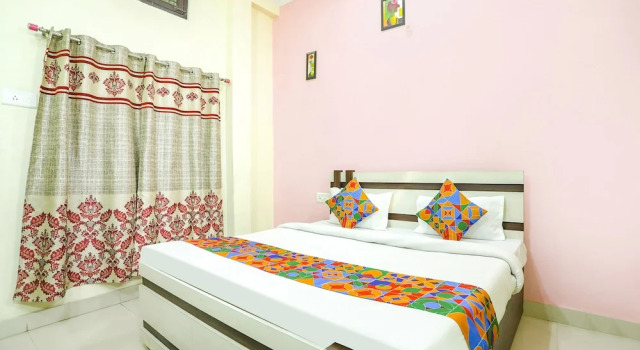 Номер Deluxe Fabexpress Maa Vaishno Palace