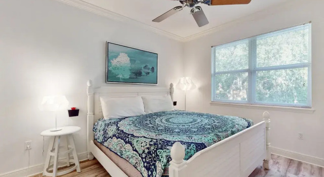 Immaculate Townhome in Upscale Community w/ Pool & Balcony - Near Beach, Забронировать Дом для отпуска Виллы Палм-Кост, рядом с Общинная церковь в Хэммоке, Вилла