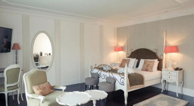 Двухместный номер Superior с видом на реку Hôtel Mercure Villeneuve sur Lot Moulin de Madame