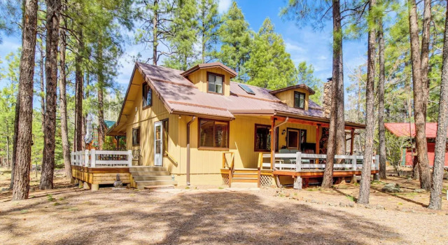 Коттедж Game Room + Fireplace! Family Retreat in Pinetop