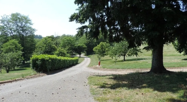 Vallée des daims - Auberge de Normandie, Buchen Sie Hostel Junhac Auvergne