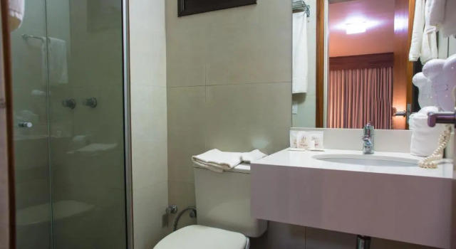 Люкс Hotel Continental Business - 200 metros do Complexo Hospitalar Santa Casa
