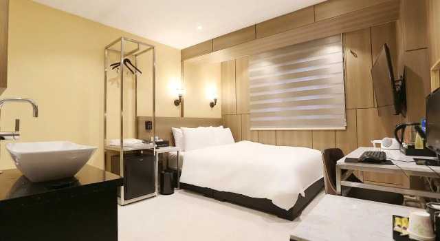 Номер Standard Louis Hotel