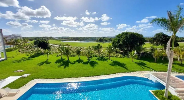 Modern 2BDR Pool and Golf View at Cana Pearl, Забронировать Отель Отели Баваро с парковкой, рядом с Поле для гольфа Punta Blanca, Парковка