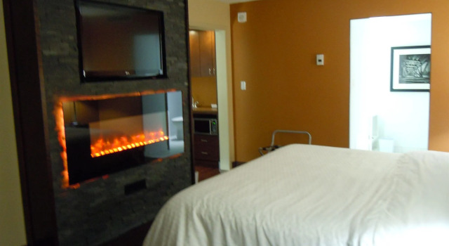 Four Points by Sheraton Edmundston, Book Hotel Hoteller i River Valley med pool, Swimmingpool