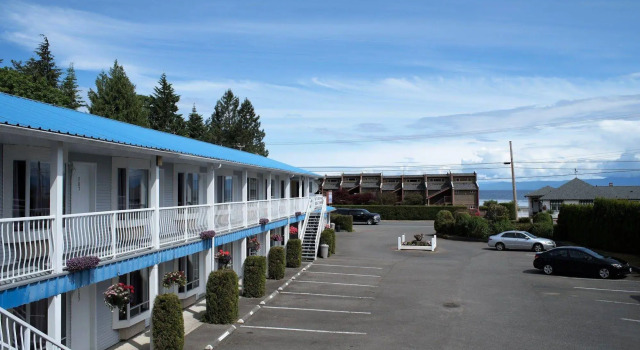 Ocean Crest Motel, Rezervovat Motel Qualicum Beach 