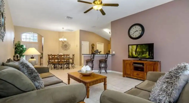 3 Bedroom Budget Home - Private Pool