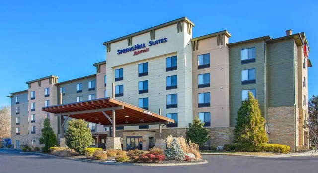 Люкс Standard SpringHill Suites Pigeon Forge
