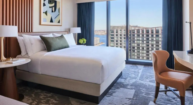 Двухместный номер Patron Tower Deluxe Omni Boston Hotel at the Seaport