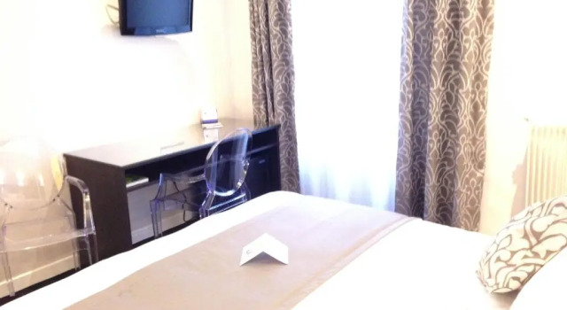 Номер Comfort Midland Hôtel - Restaurant Le Derbys