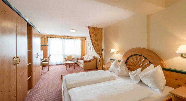 Полулюкс Hotel Olympia