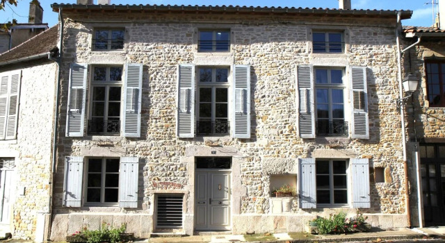 Place des Nobles, Boek Hotel Hotels in Franche-Comte met ontbijt, Ontbijt