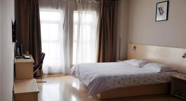 Motel 168 Nongye Road - Zhengzhou, Rezervovat Motel Jinshui District Henan
