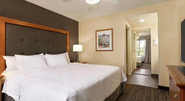 Люкс Homewood Suites by Hilton Allentown-Bethlehem Airport